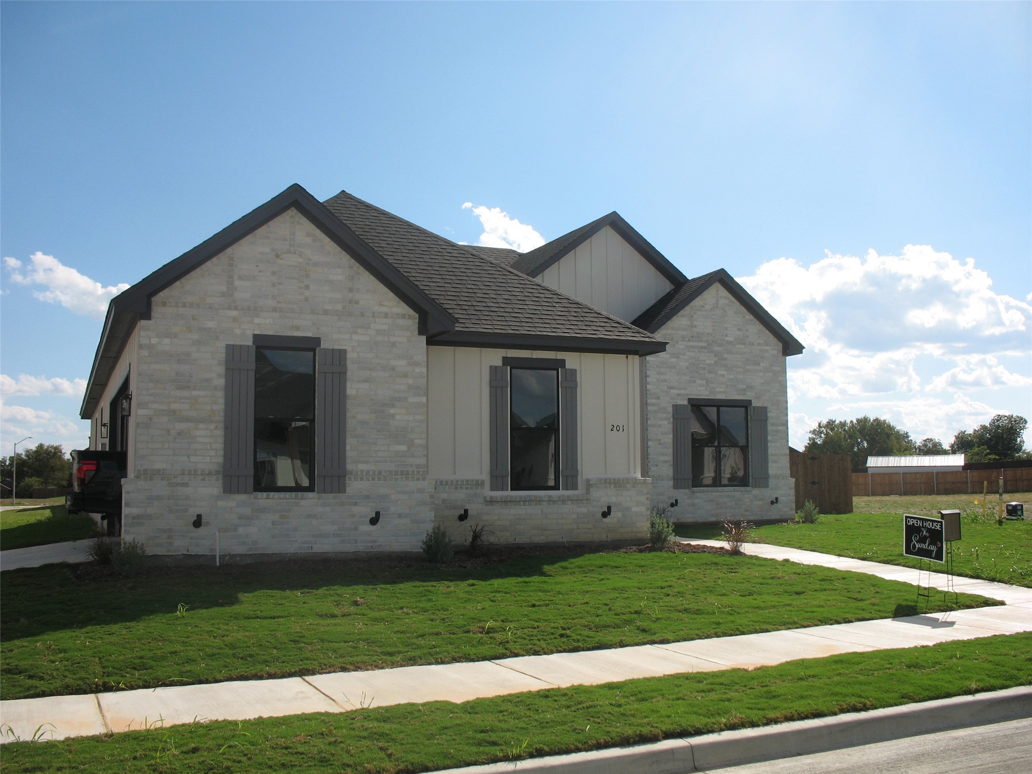 201 Cliff Court Godley TX 76044