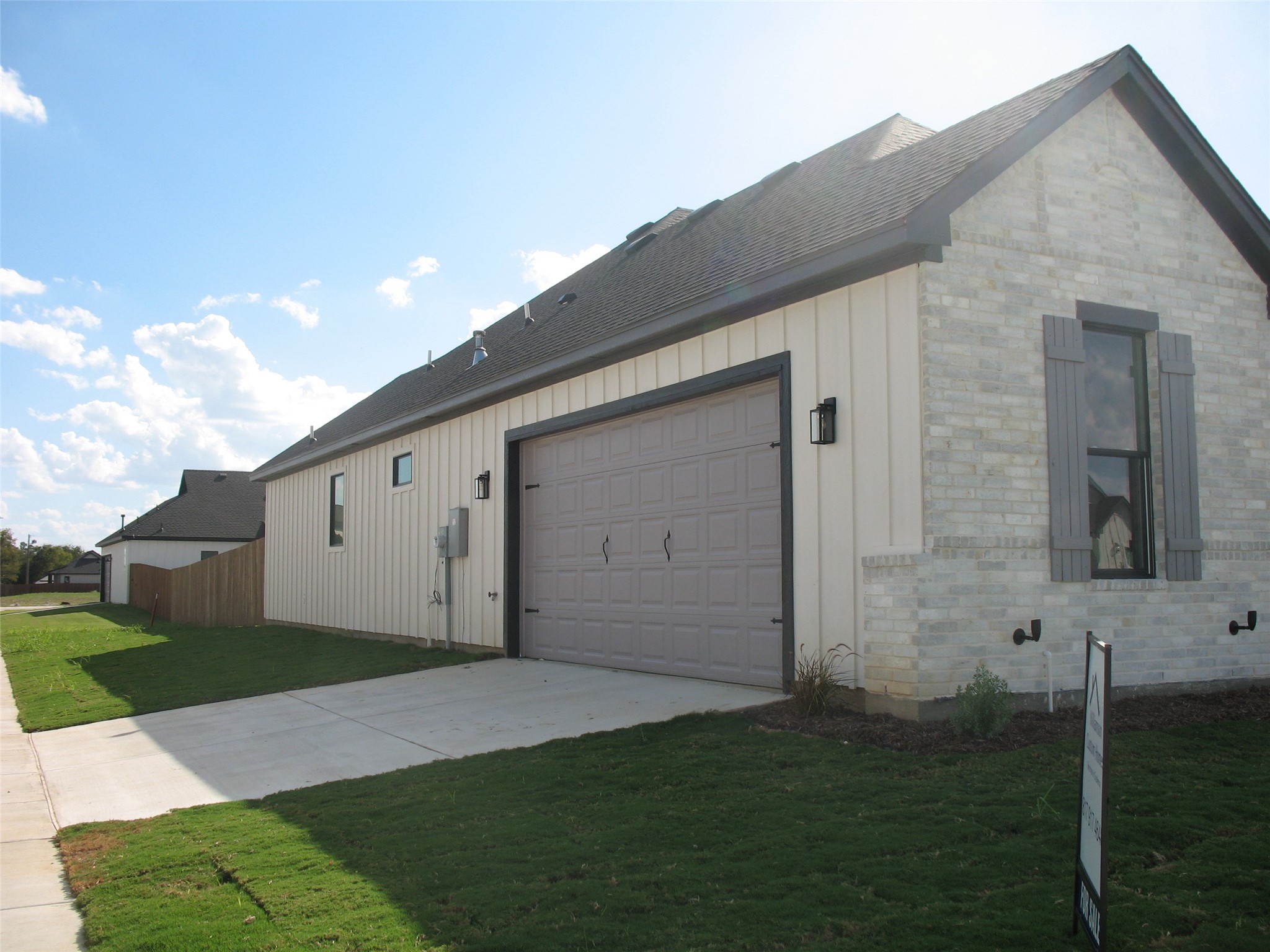 201 Cliff Court Godley TX 76044
