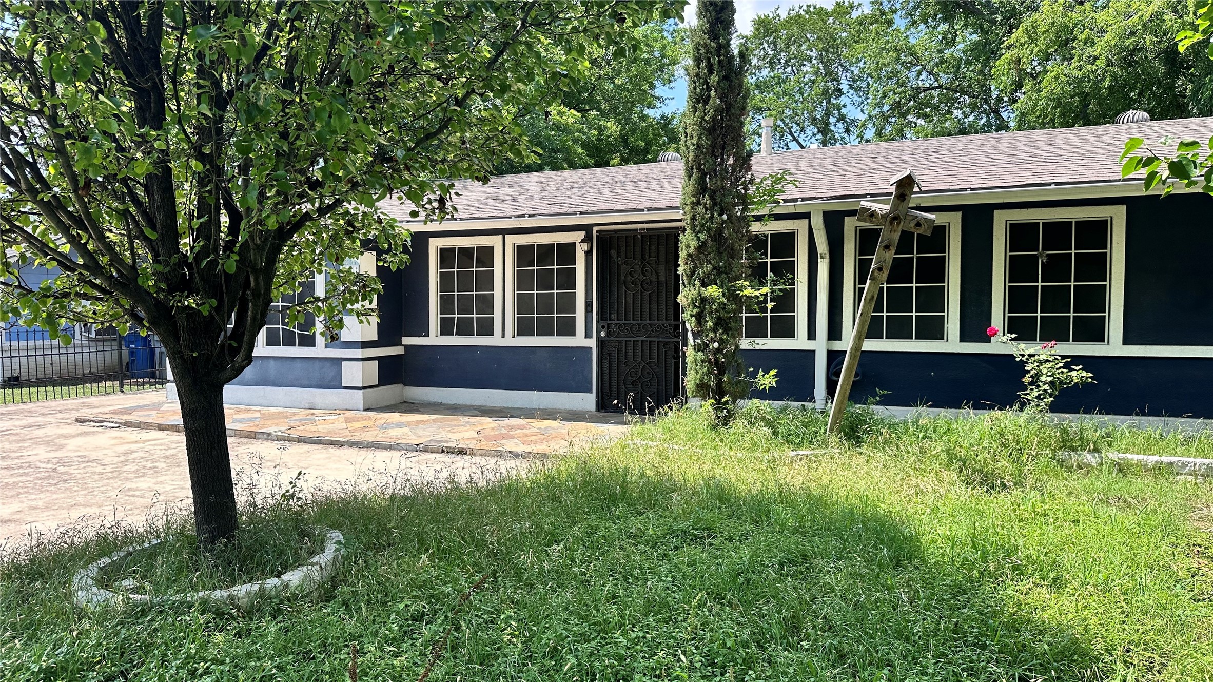 141 W Brownlee Avenue Dallas TX 75224