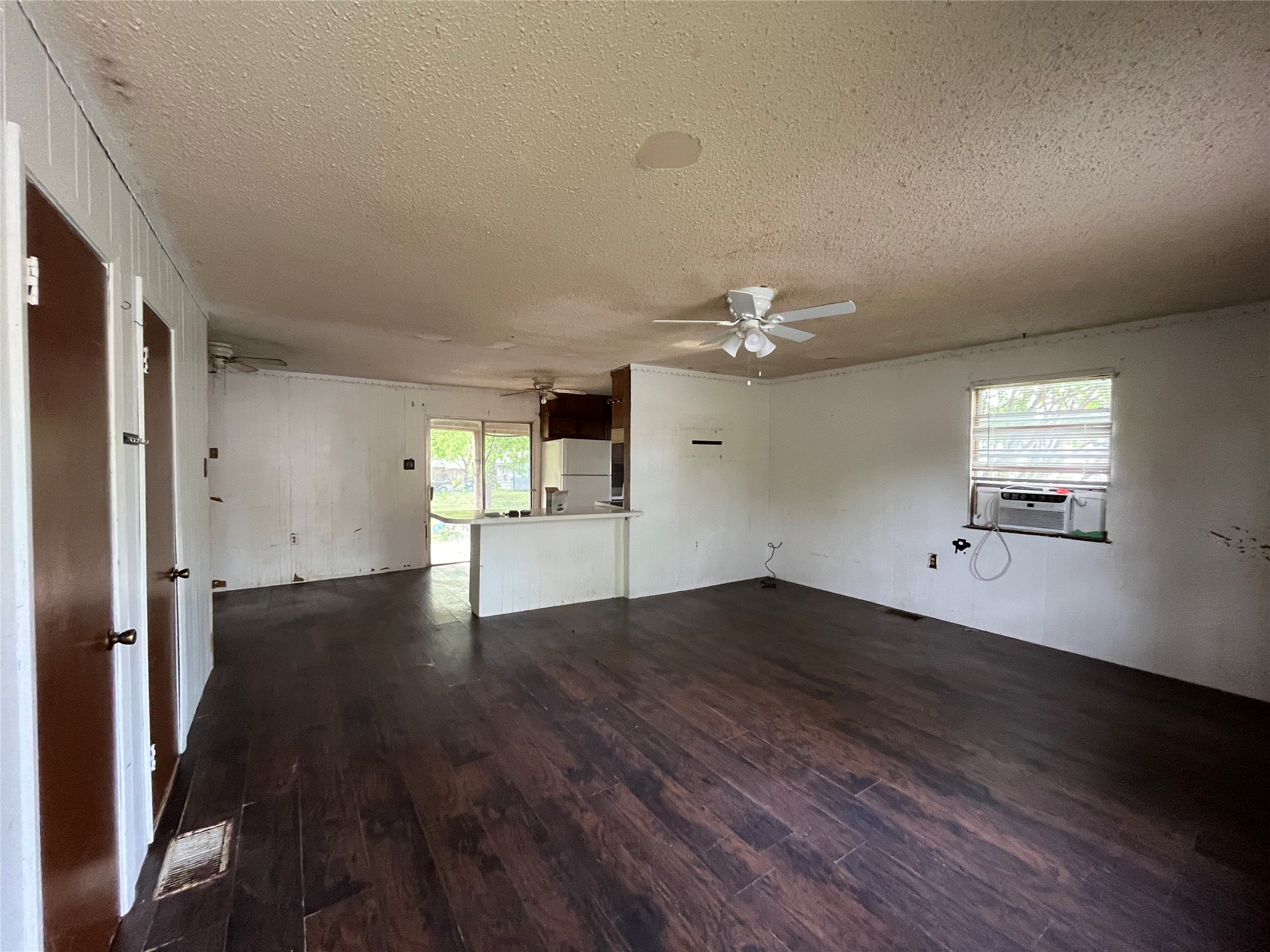 320 S Manson Street Wolfe City TX 75496
