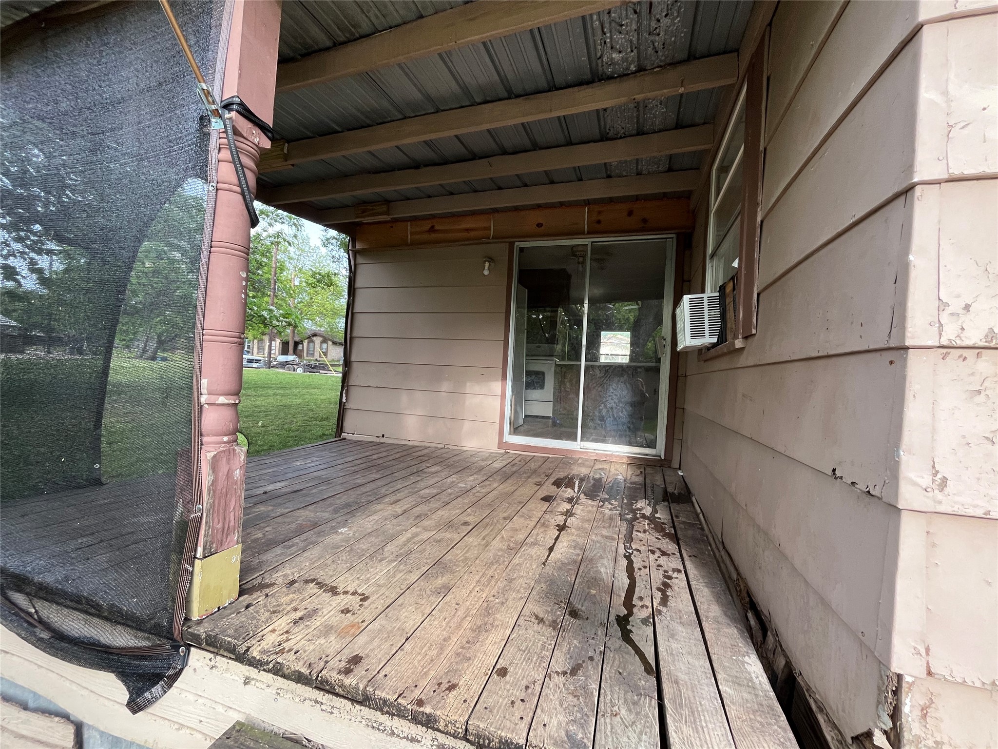 320 S Manson Street Wolfe City TX 75496