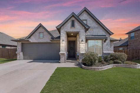 204 Magnolia Drive Azle TX 76020