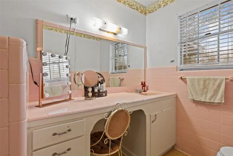 119 N Mimosa Ore City TX 75683