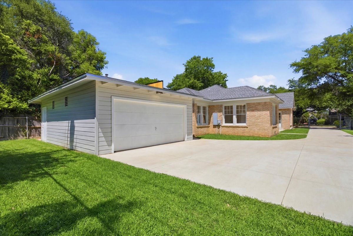 2528 Waits Avenue Fort Worth TX 76109