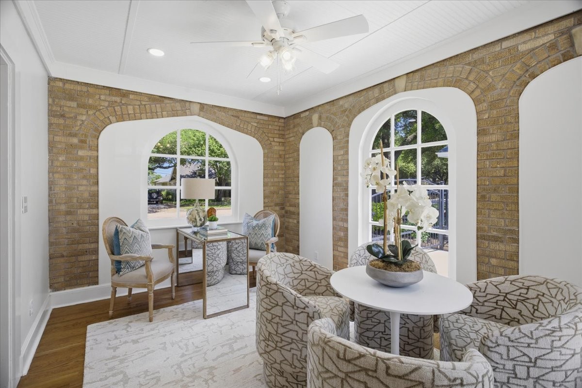2528 Waits Avenue Fort Worth TX 76109