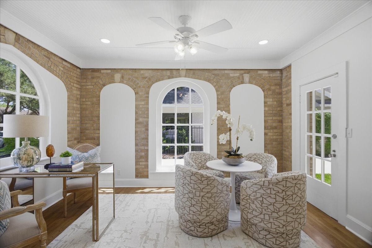 2528 Waits Avenue Fort Worth TX 76109