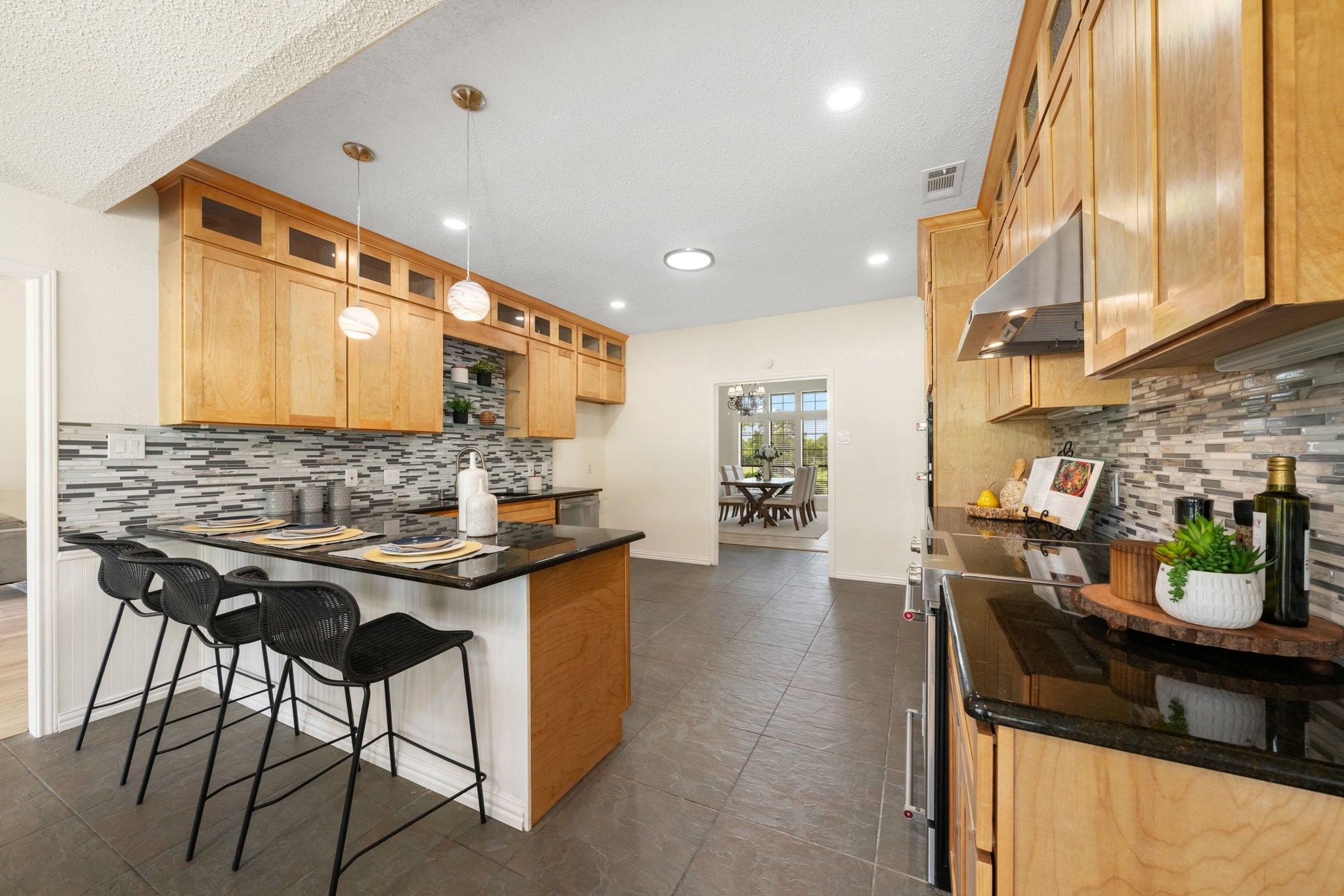 915 W Pleasant Run Road Desoto TX 75115