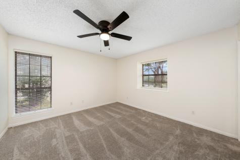 915 W Pleasant Run Road Desoto TX 75115