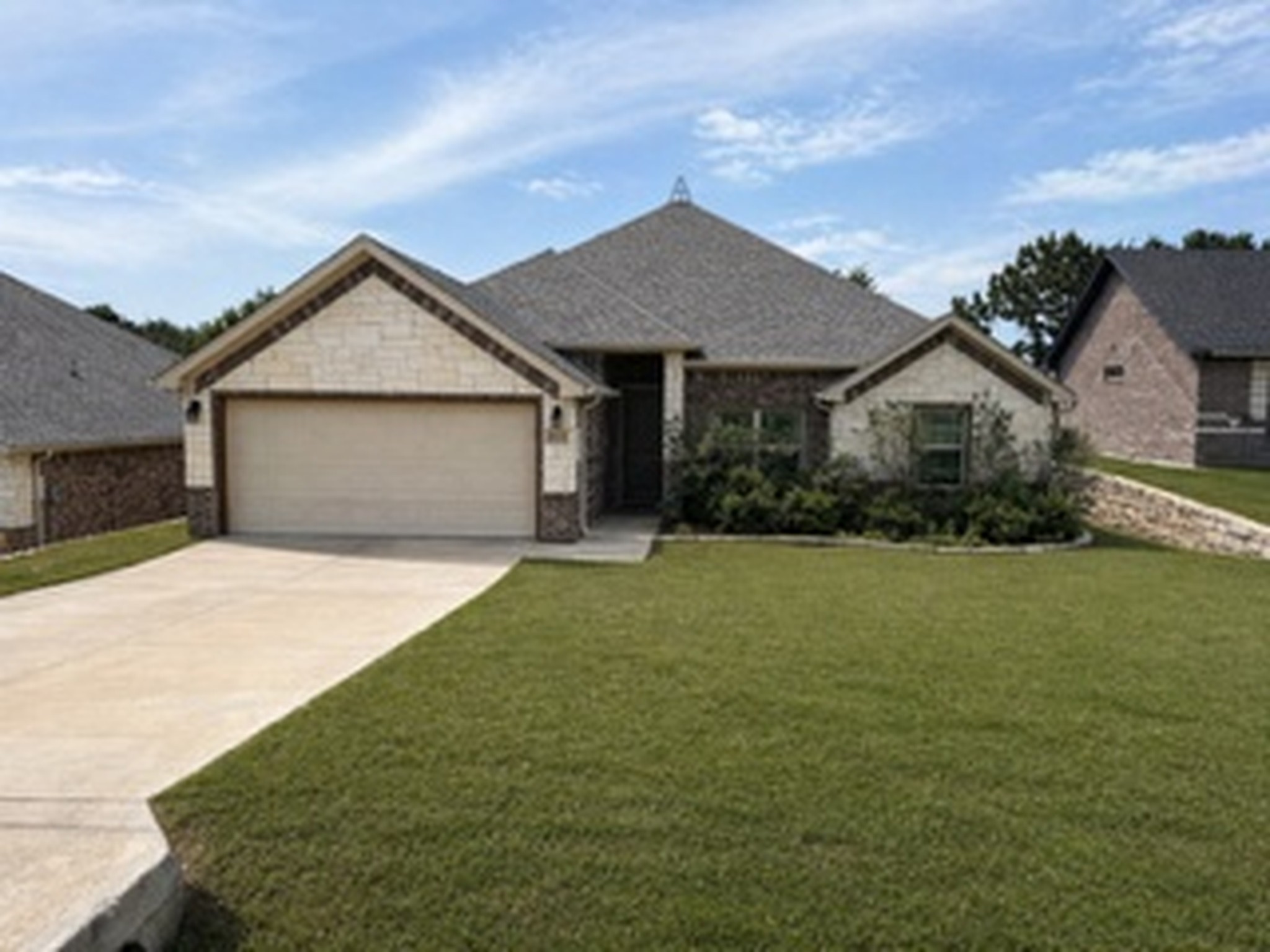 2523 Creek Drive Granbury TX 76048