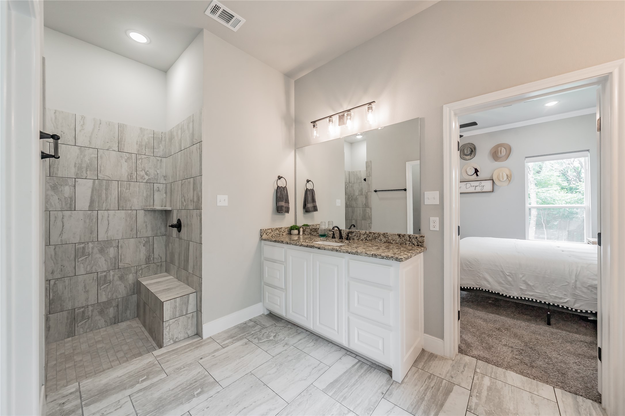 4033 Overlook Way Weatherford TX 76085