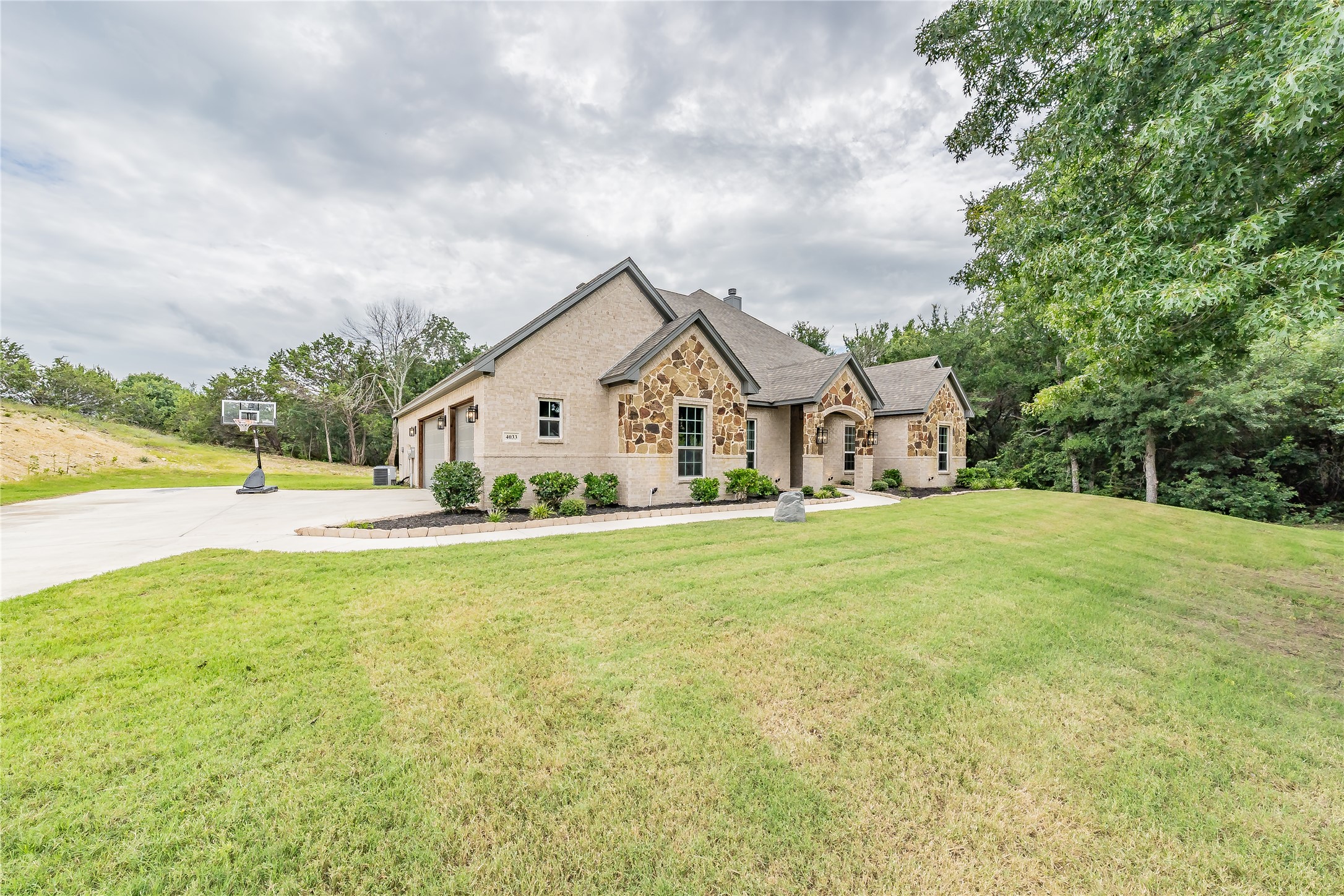4033 Overlook Way Weatherford TX 76085