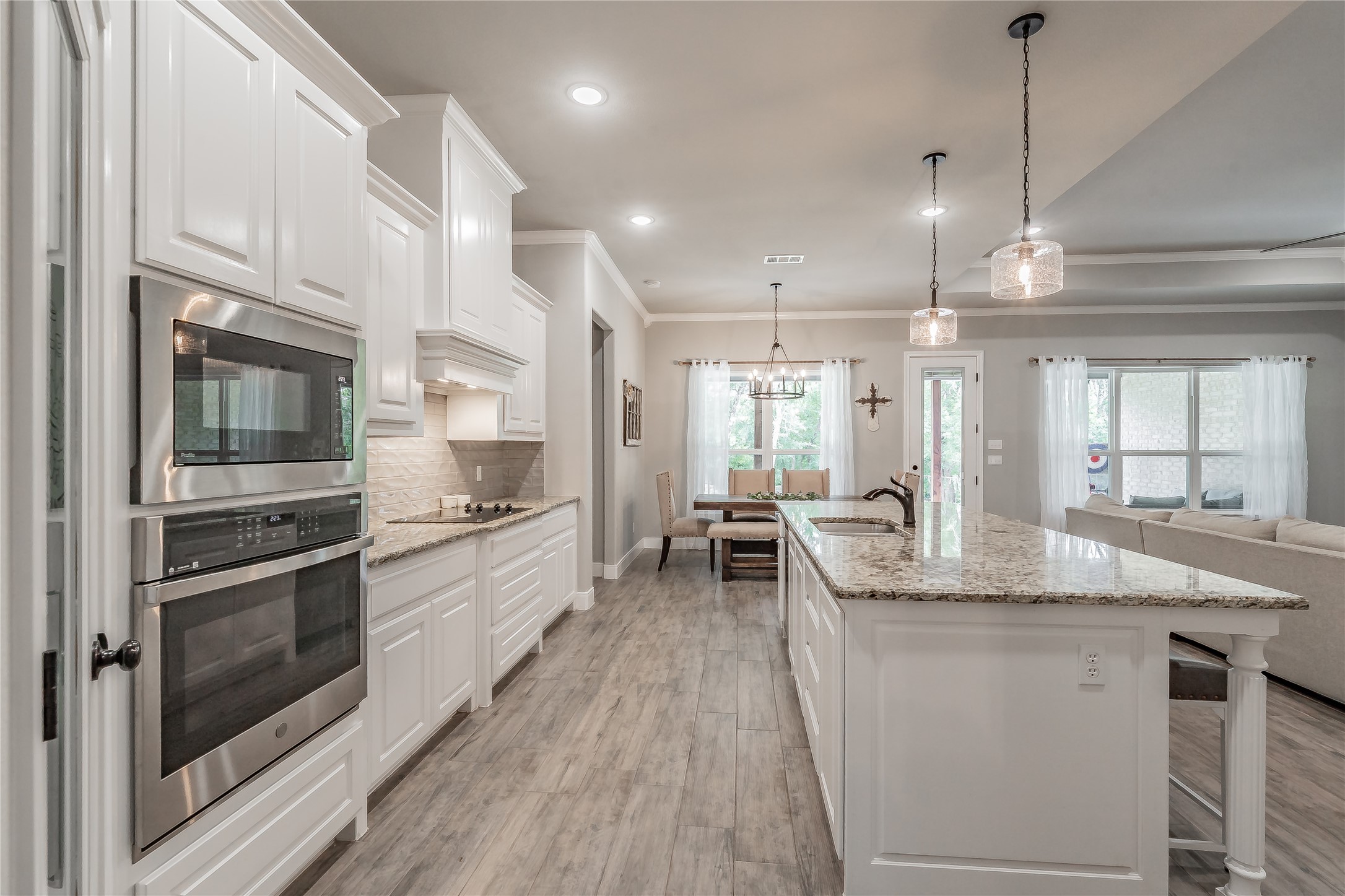 4033 Overlook Way Weatherford TX 76085