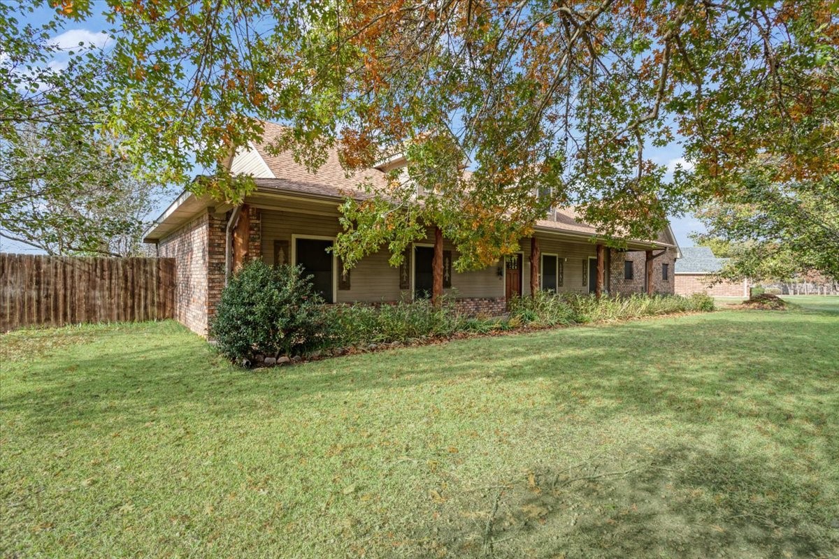 1035 Lakewood Road Denison TX 75020
