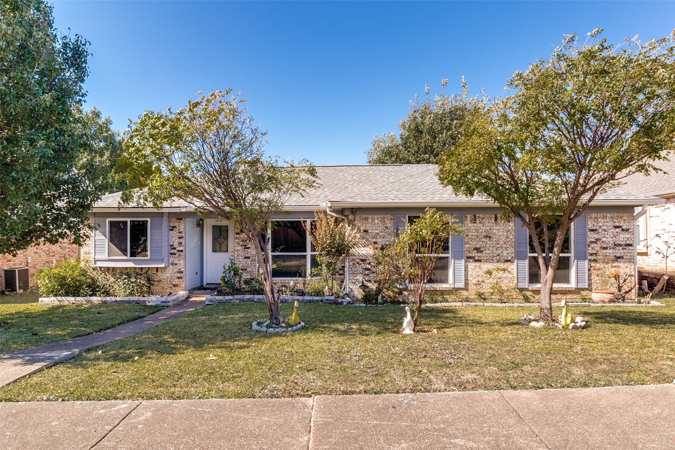 1301 Cedarcrest Drive Mesquite TX 75149