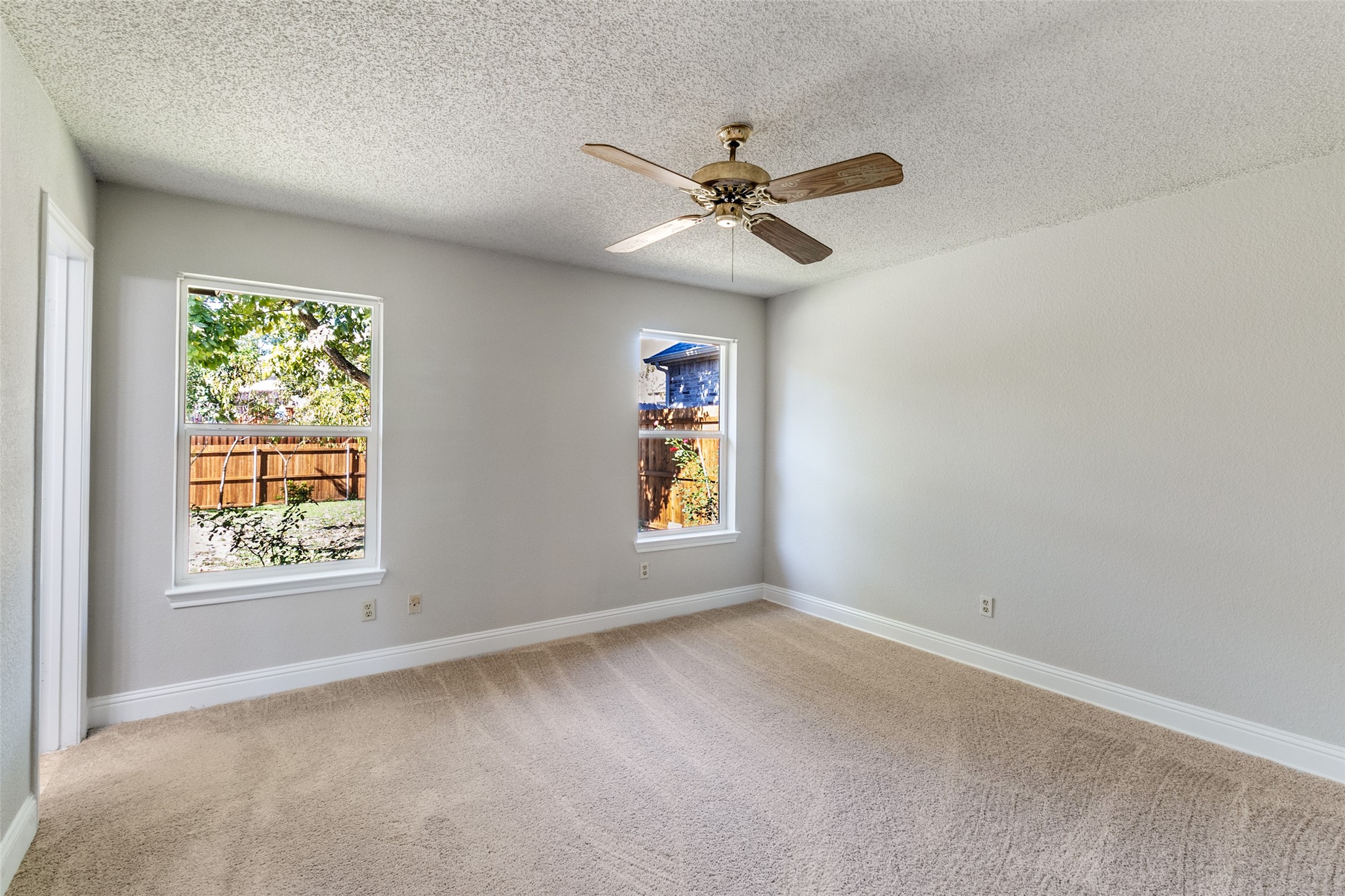 1301 Cedarcrest Drive Mesquite TX 75149