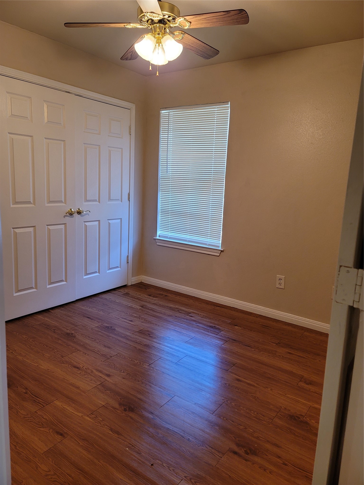 231-233 E Craven Avenue Lacy Lakeview TX 76705