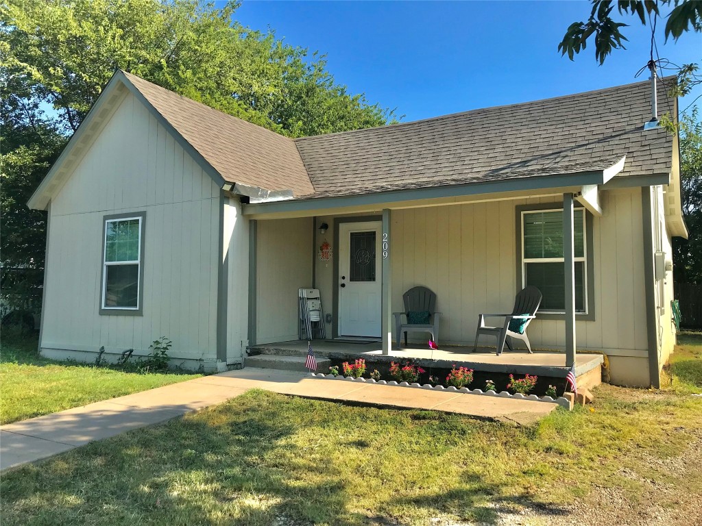 209 Henry Street Waxahachie TX 75165