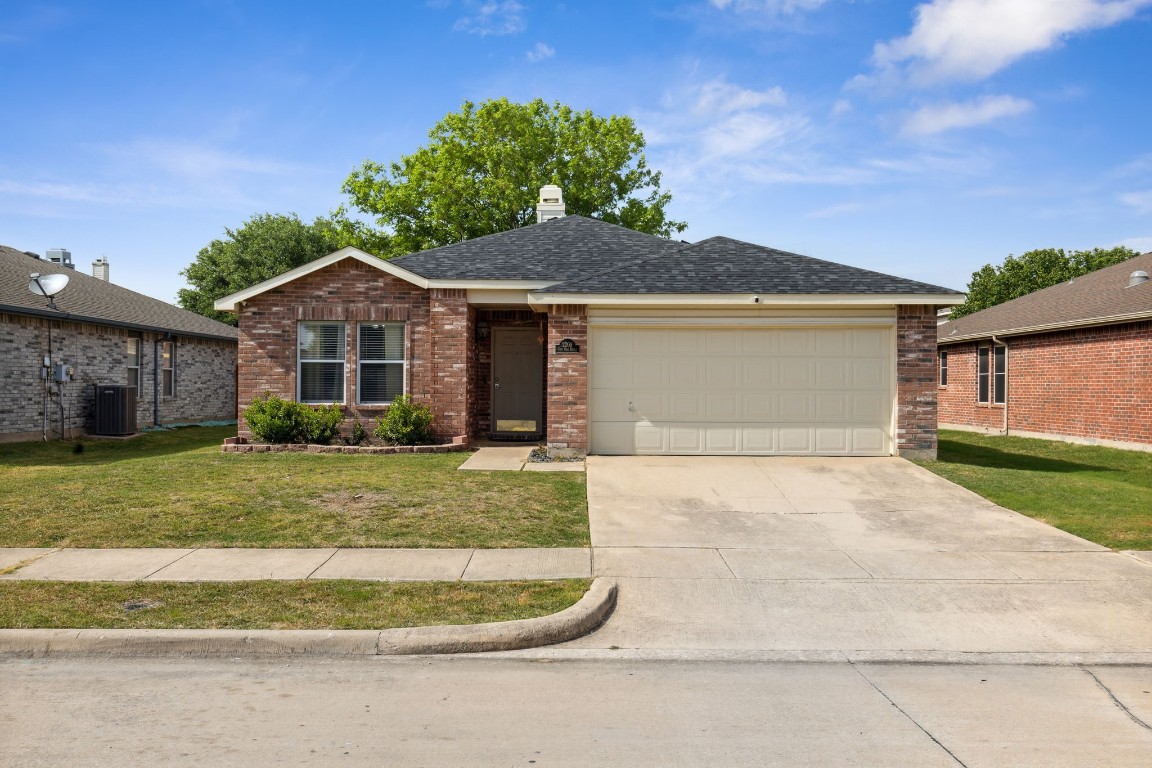 2209 Red Oak Drive Little Elm TX 75068