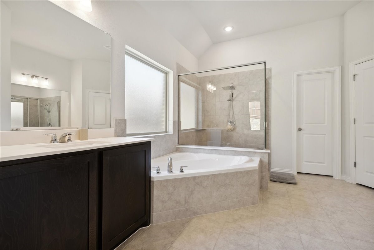 7045 Pecan Glen Place Fort Worth TX 76120
