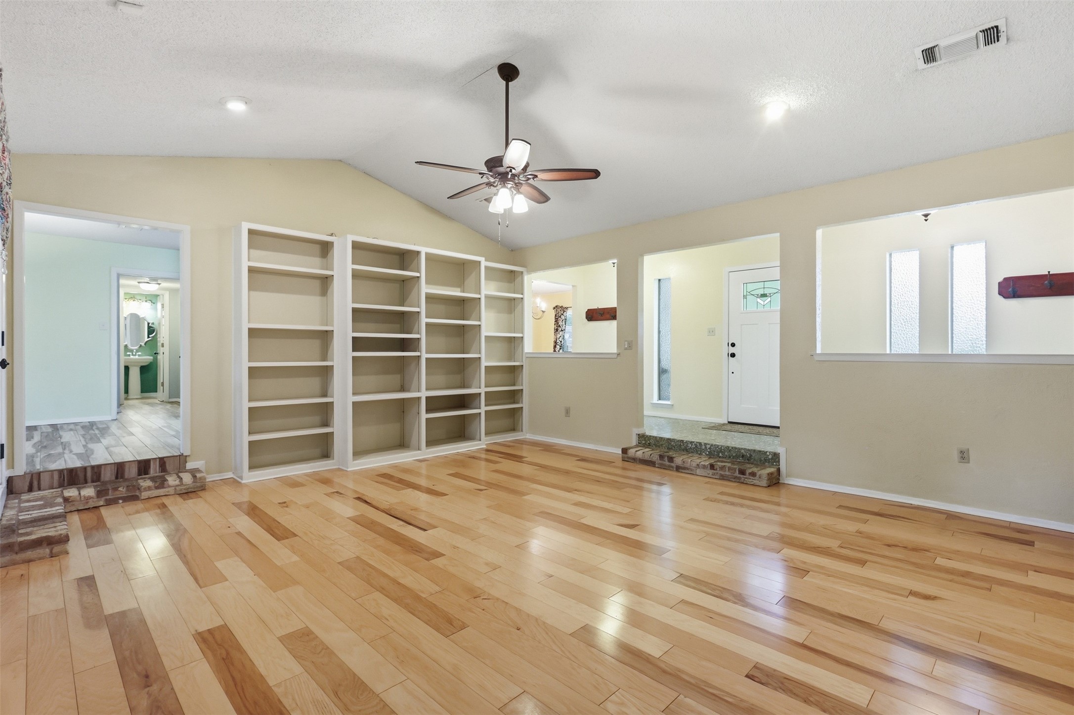 2108 Edgewood Court Arlington TX 76013