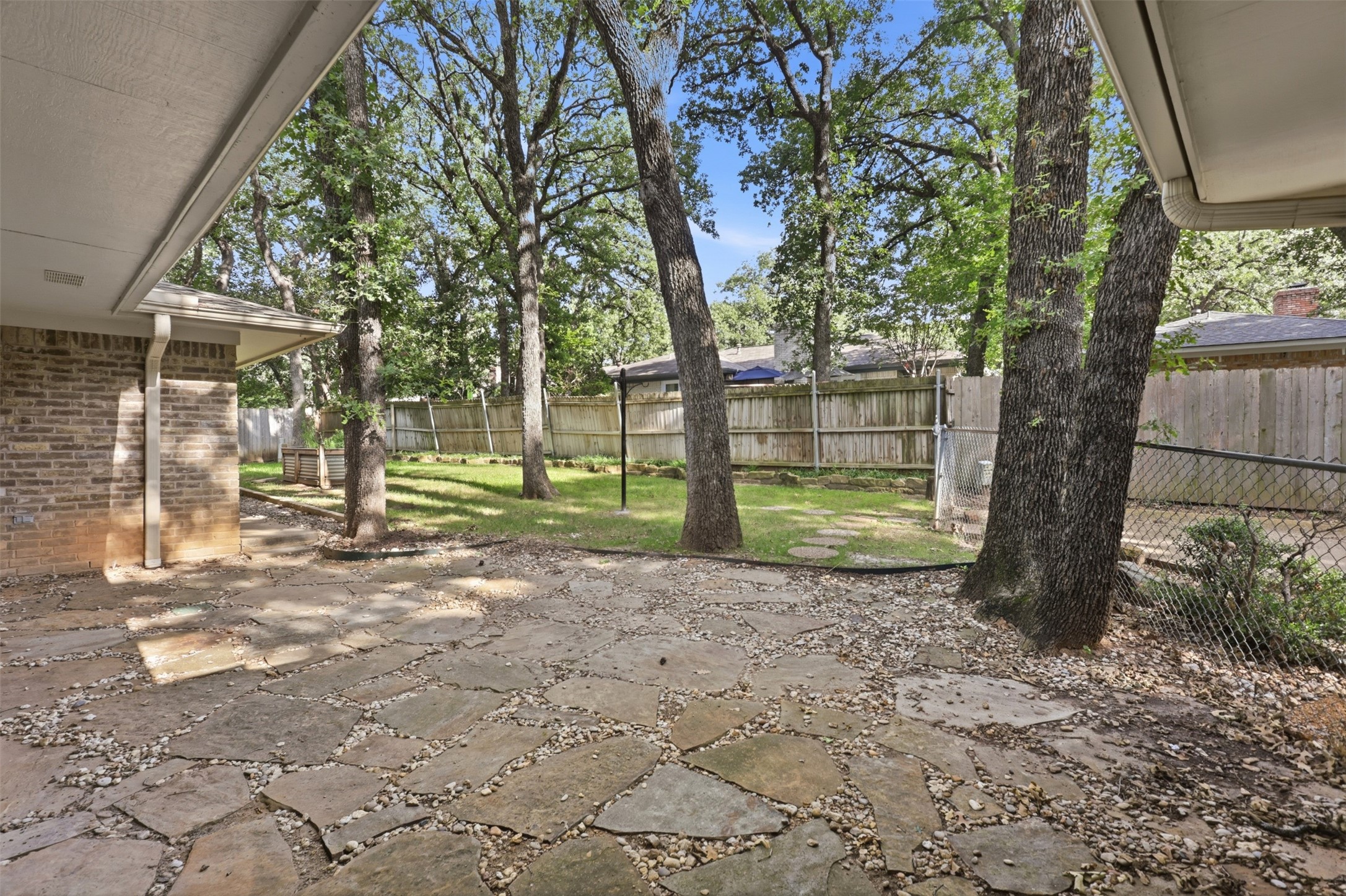 2108 Edgewood Court Arlington TX 76013