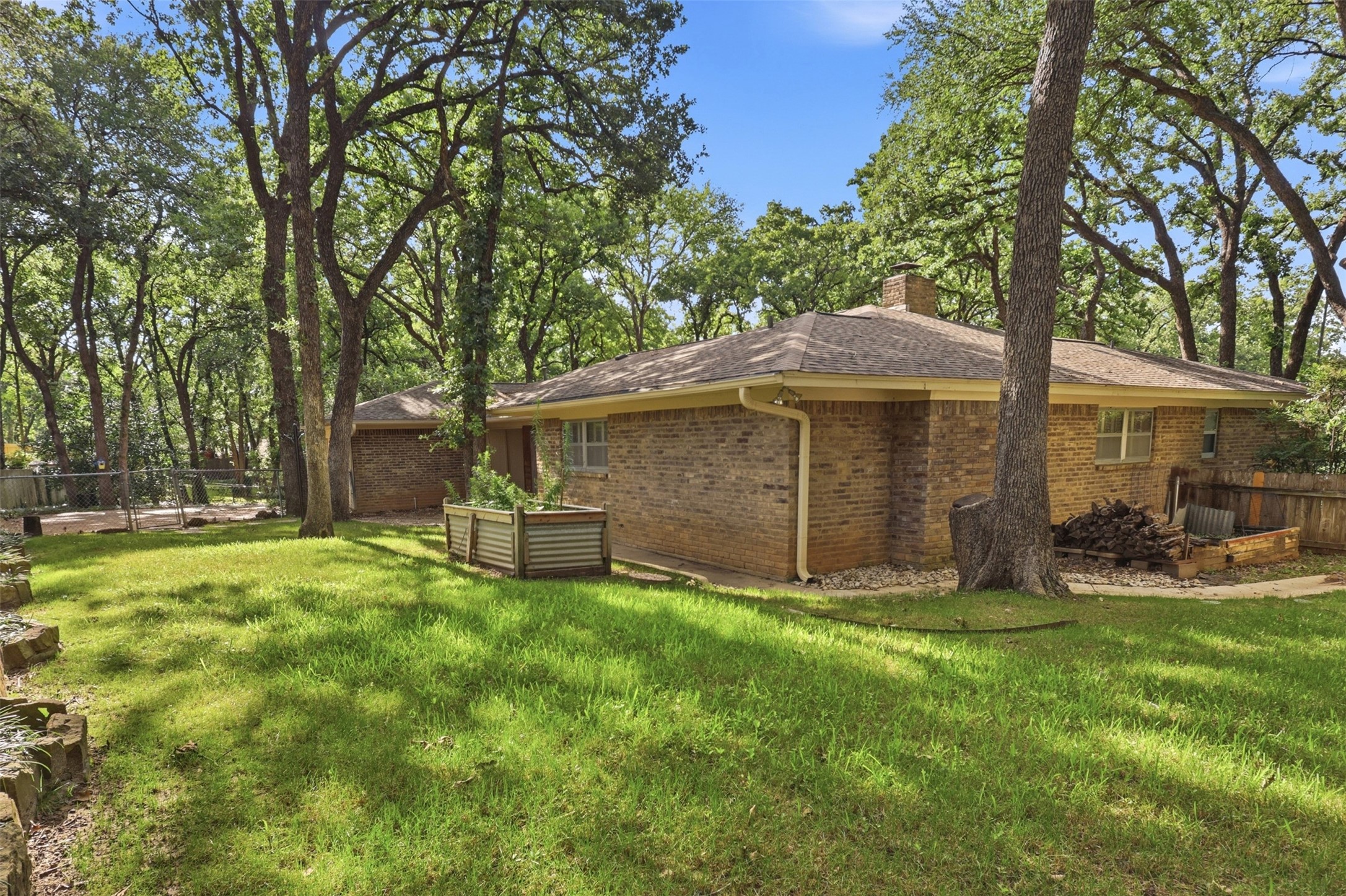2108 Edgewood Court Arlington TX 76013