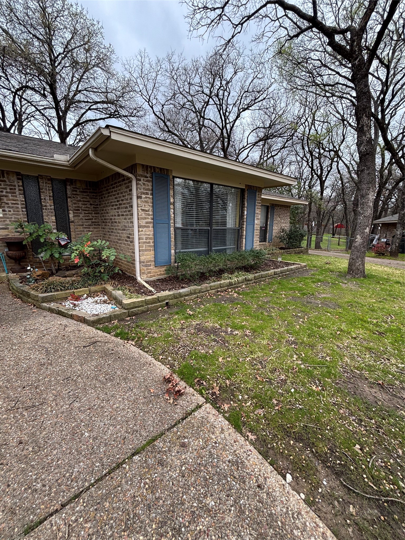 2108 Edgewood Court Arlington TX 76013