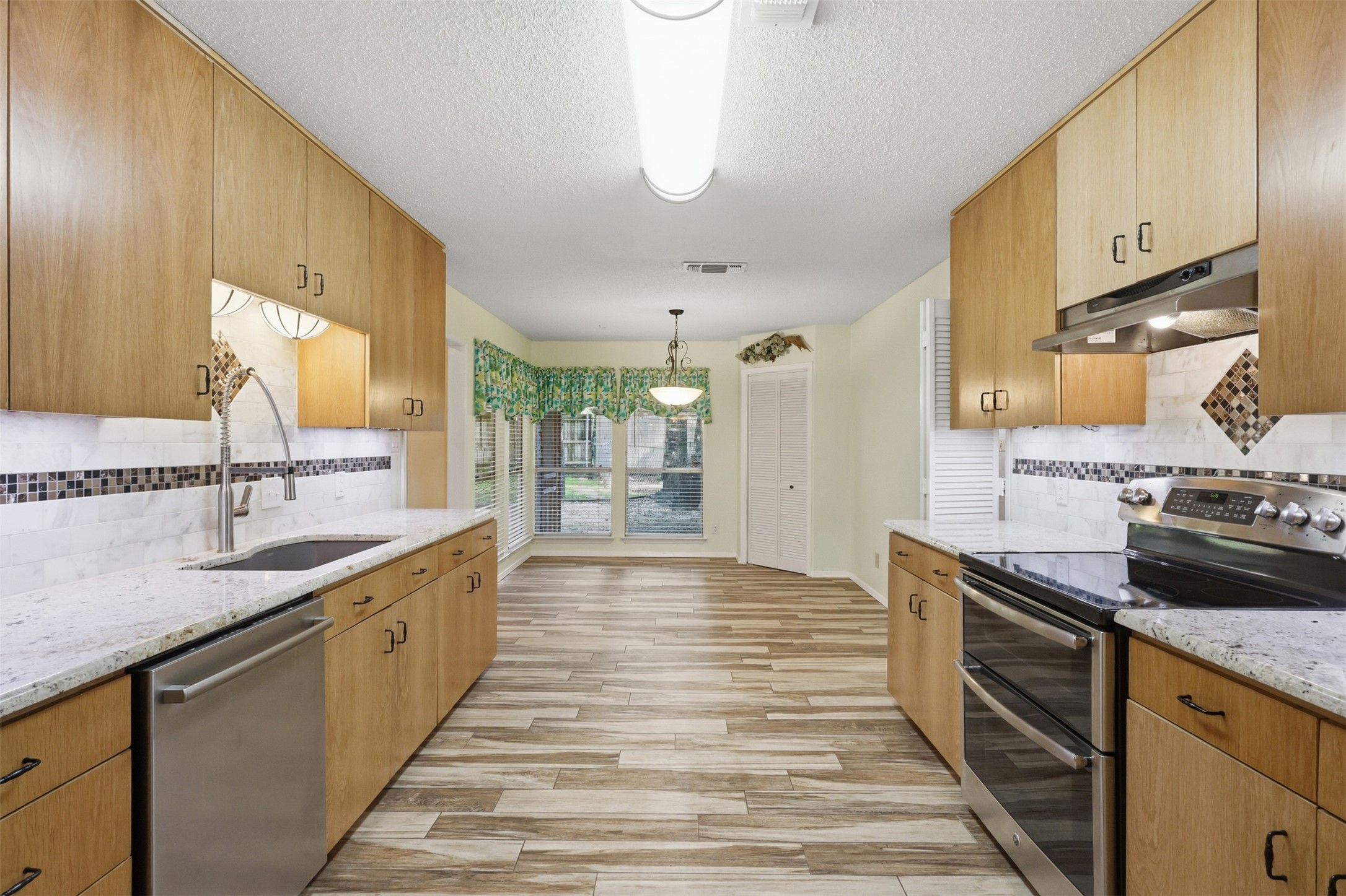 2108 Edgewood Court Arlington TX 76013