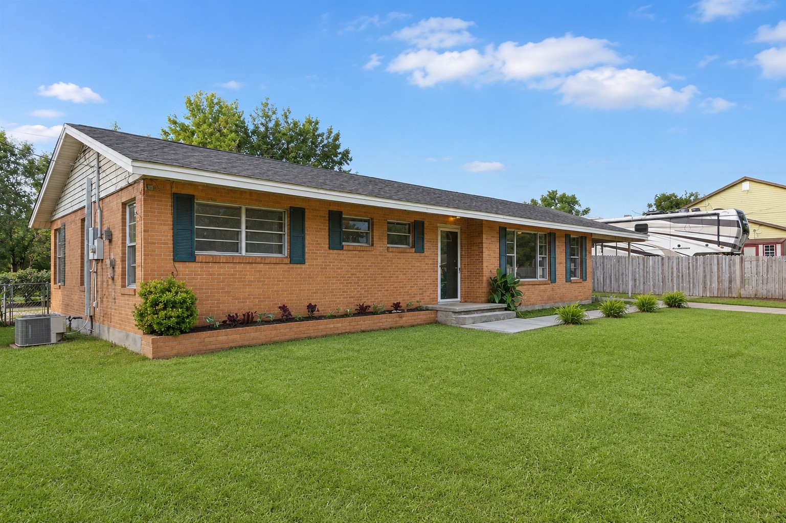 1100 Cedar Street Teague TX 75860