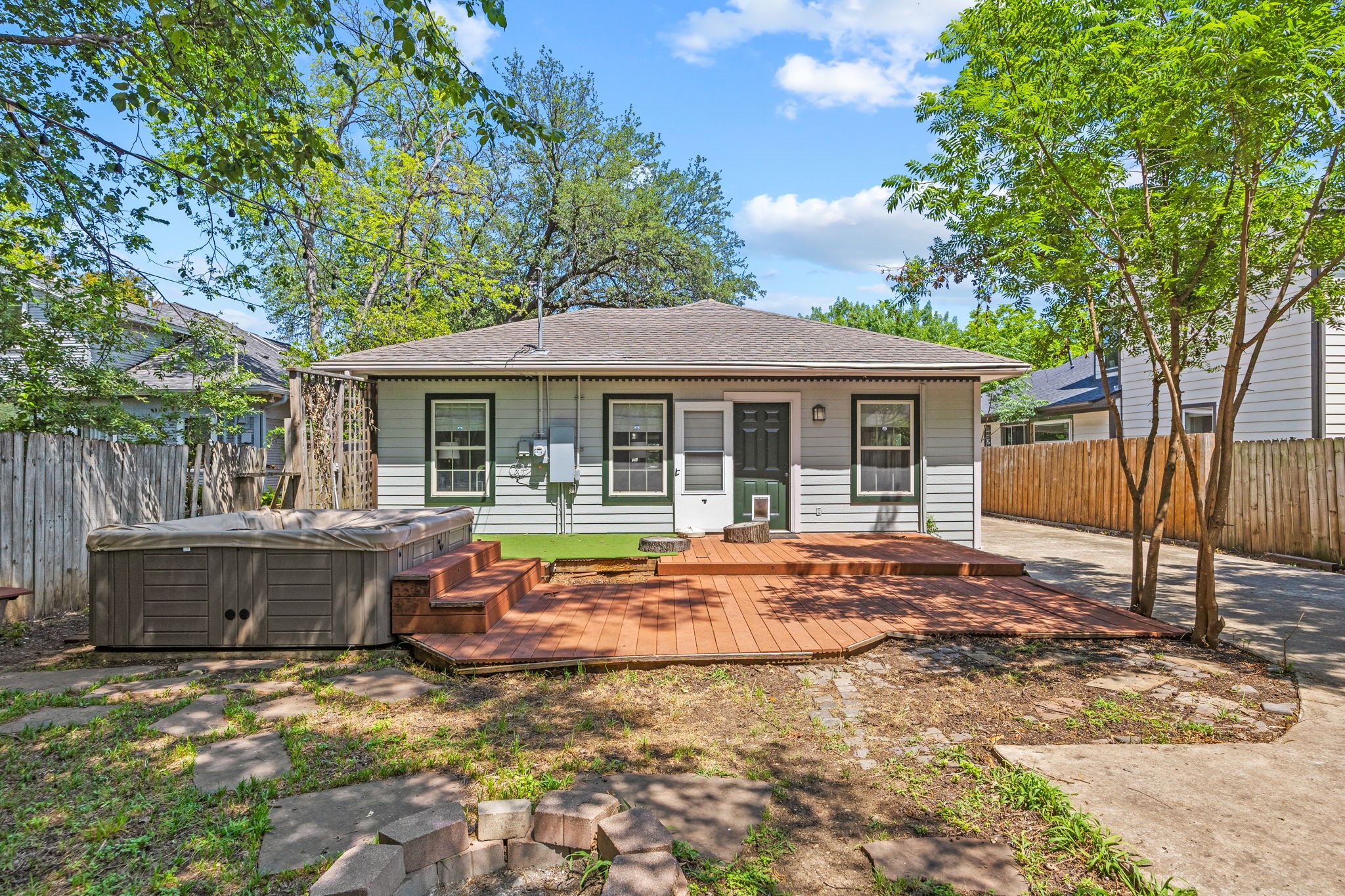 815 Turner Avenue Dallas TX 75208
