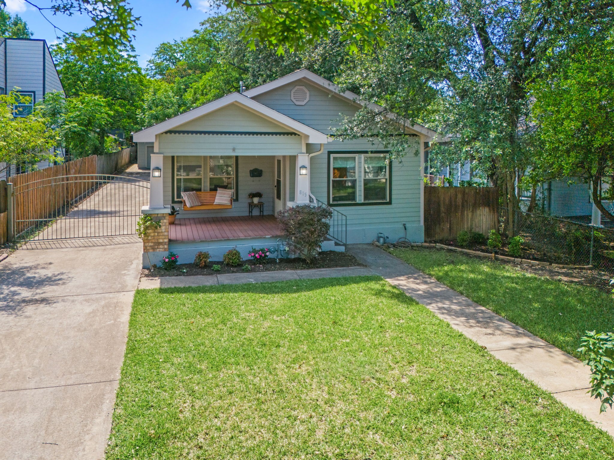 815 Turner Avenue Dallas TX 75208