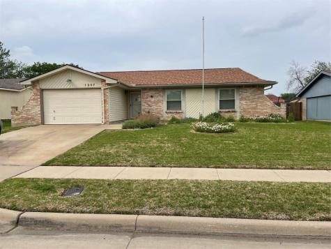 1207 Clay Hill Court Arlington TX 76014