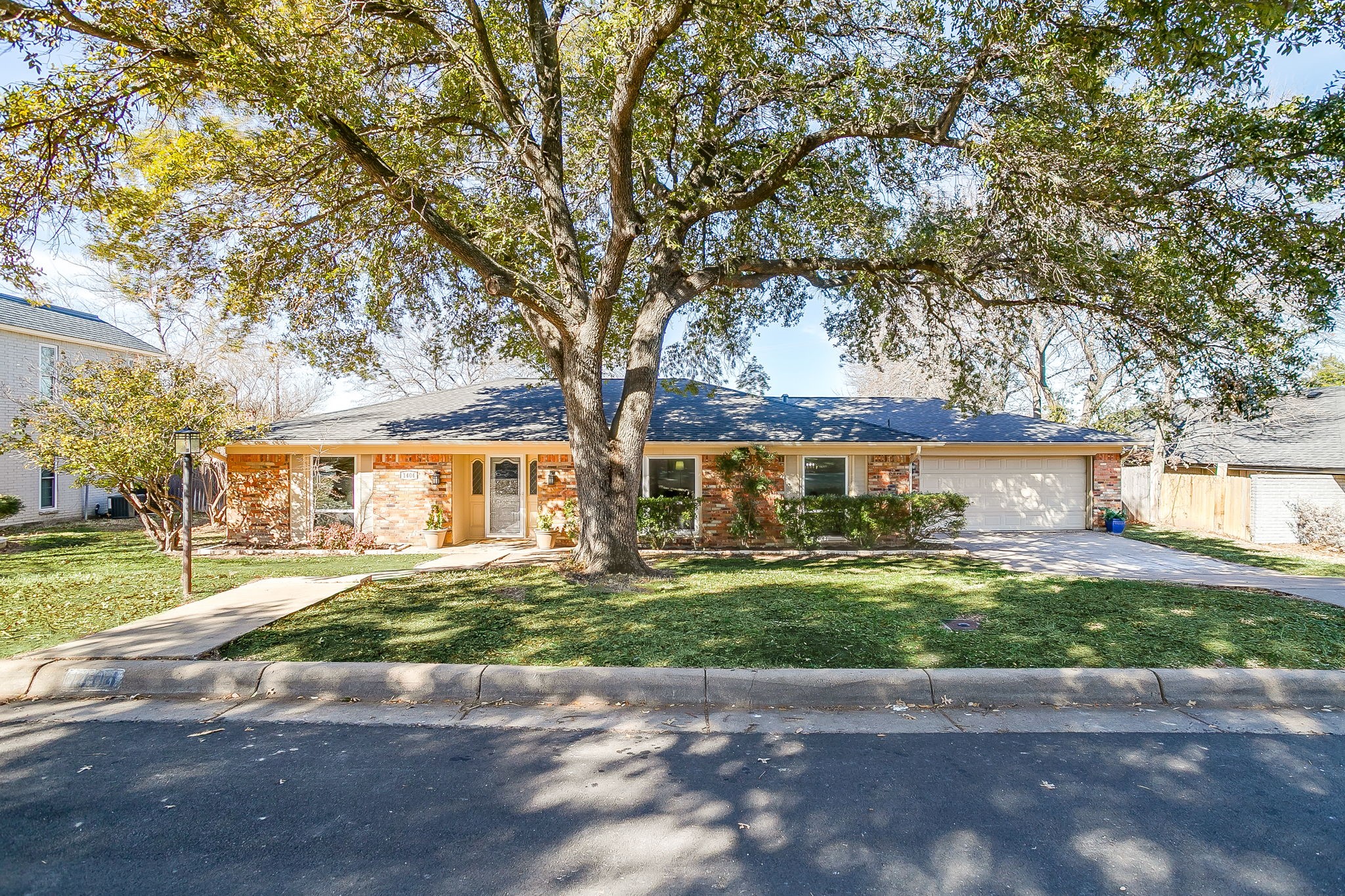 1404 Ems Road W Fort Worth TX 76116