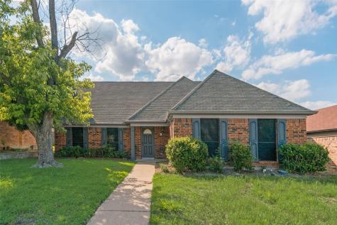 2209 Country Oaks Drive Garland TX 75040