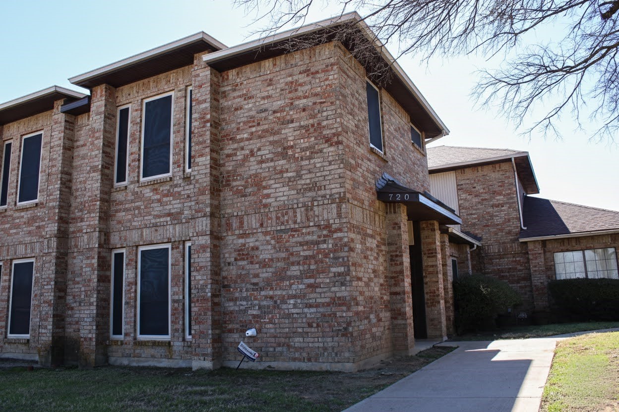 720 Cresent Drive Desoto TX 75115