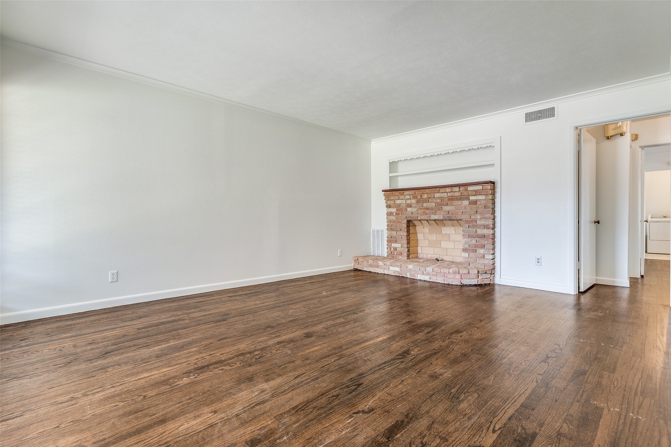 6519 Ravendale Lane Dallas TX 75214