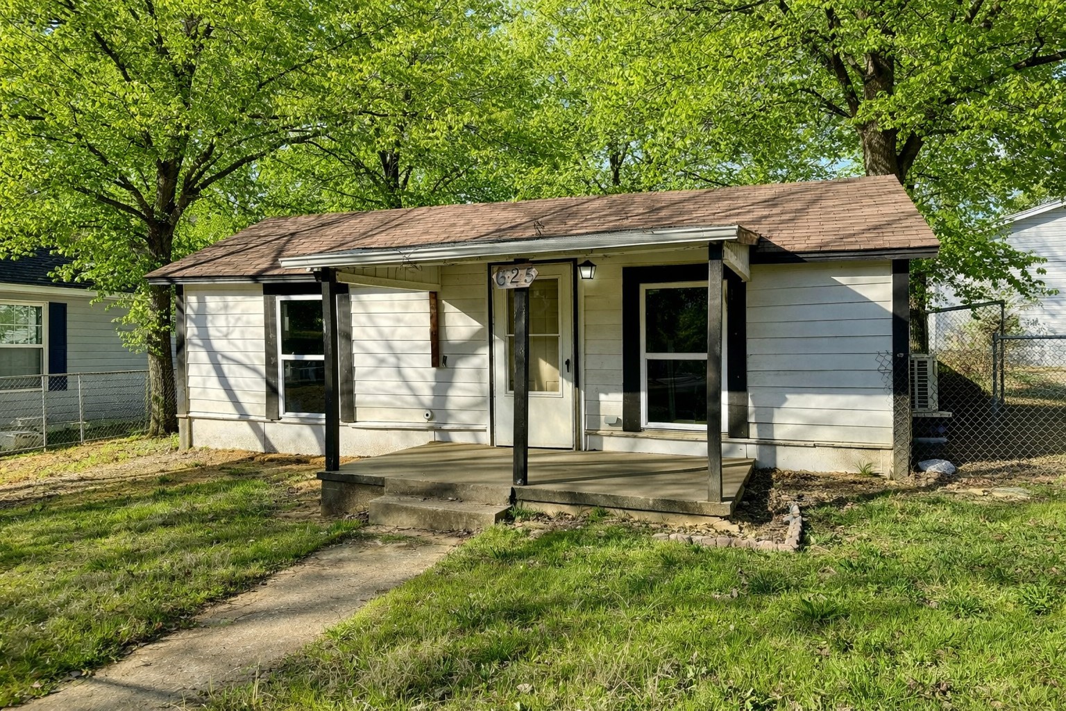 625 E Acheson Street Denison TX 75021