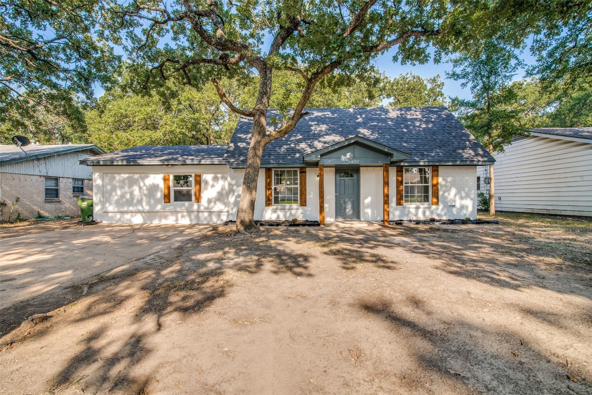 14707 Oakwood Lane Balch Springs TX 75180