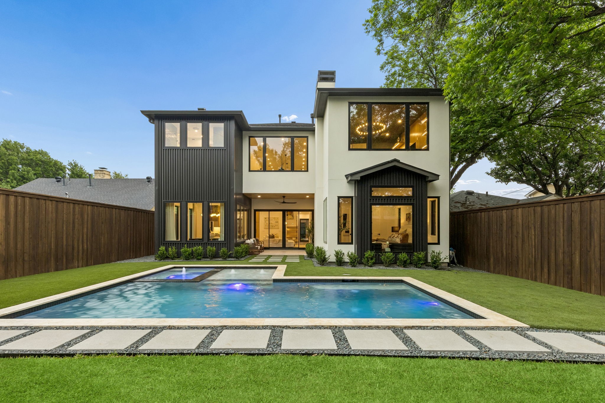 7615 Morton Street Dallas TX 75209