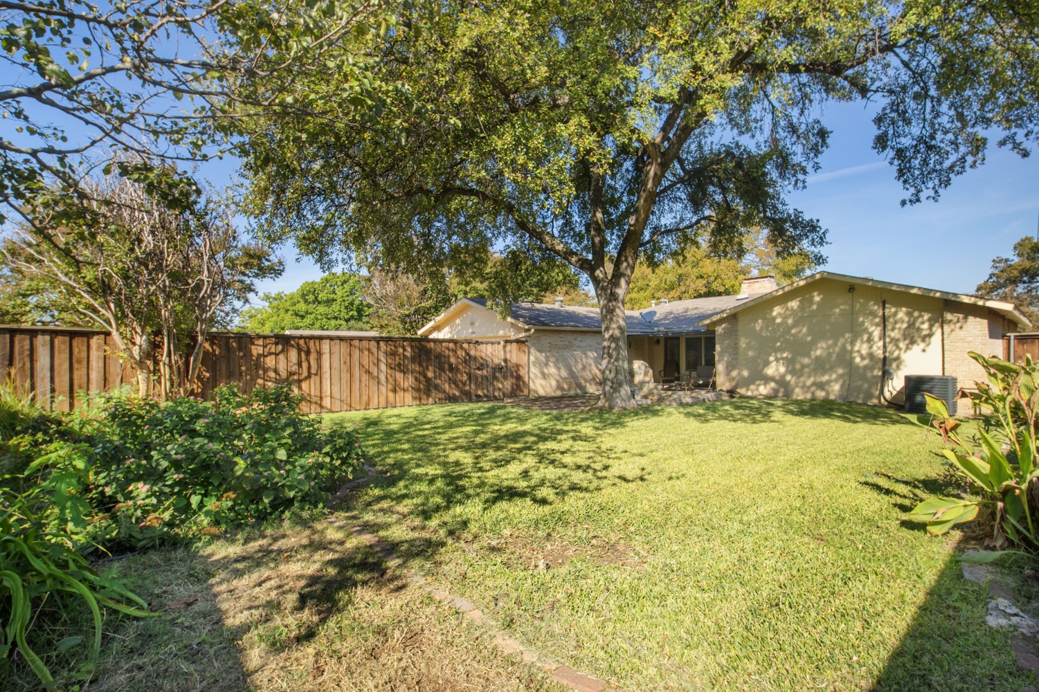7736 El Santo Lane Dallas TX 75248