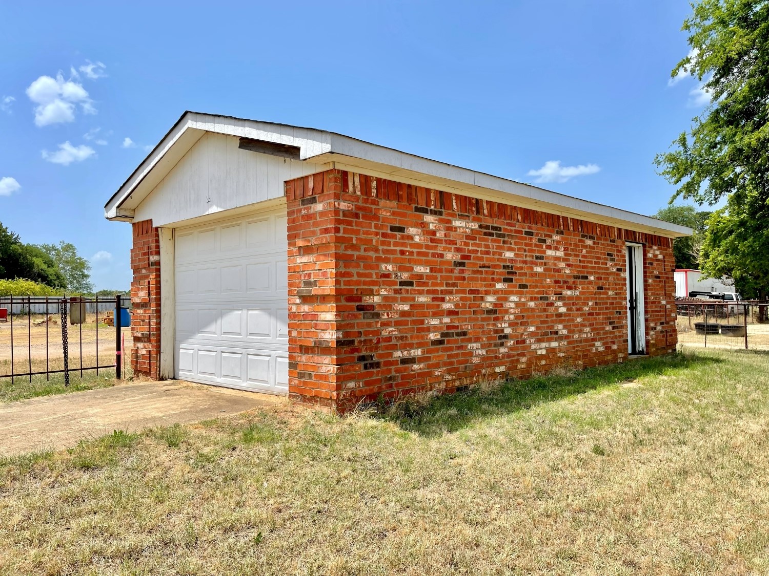 20519 County Road 4114 Lindale TX 75771