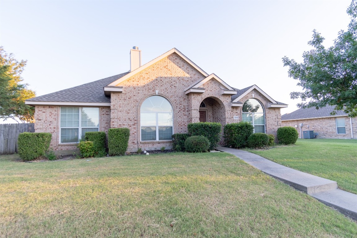 1318 E Oak Street Wylie TX 75098