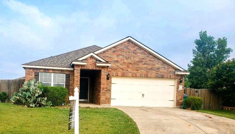 120 Dodge City Court Newark TX 76071