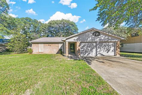 812 Lake Crest Parkway Azle TX 76020