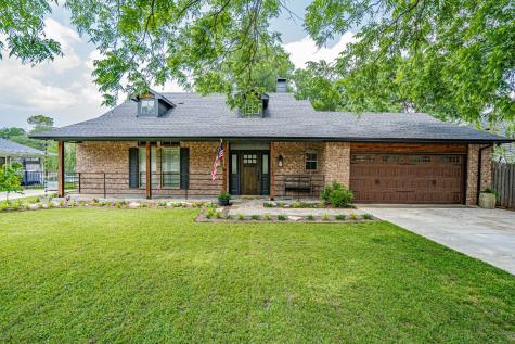 303 Casas Del Sur Street Granbury TX 76049