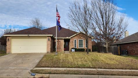 820 Beaver Creek Drive Burleson TX 76028