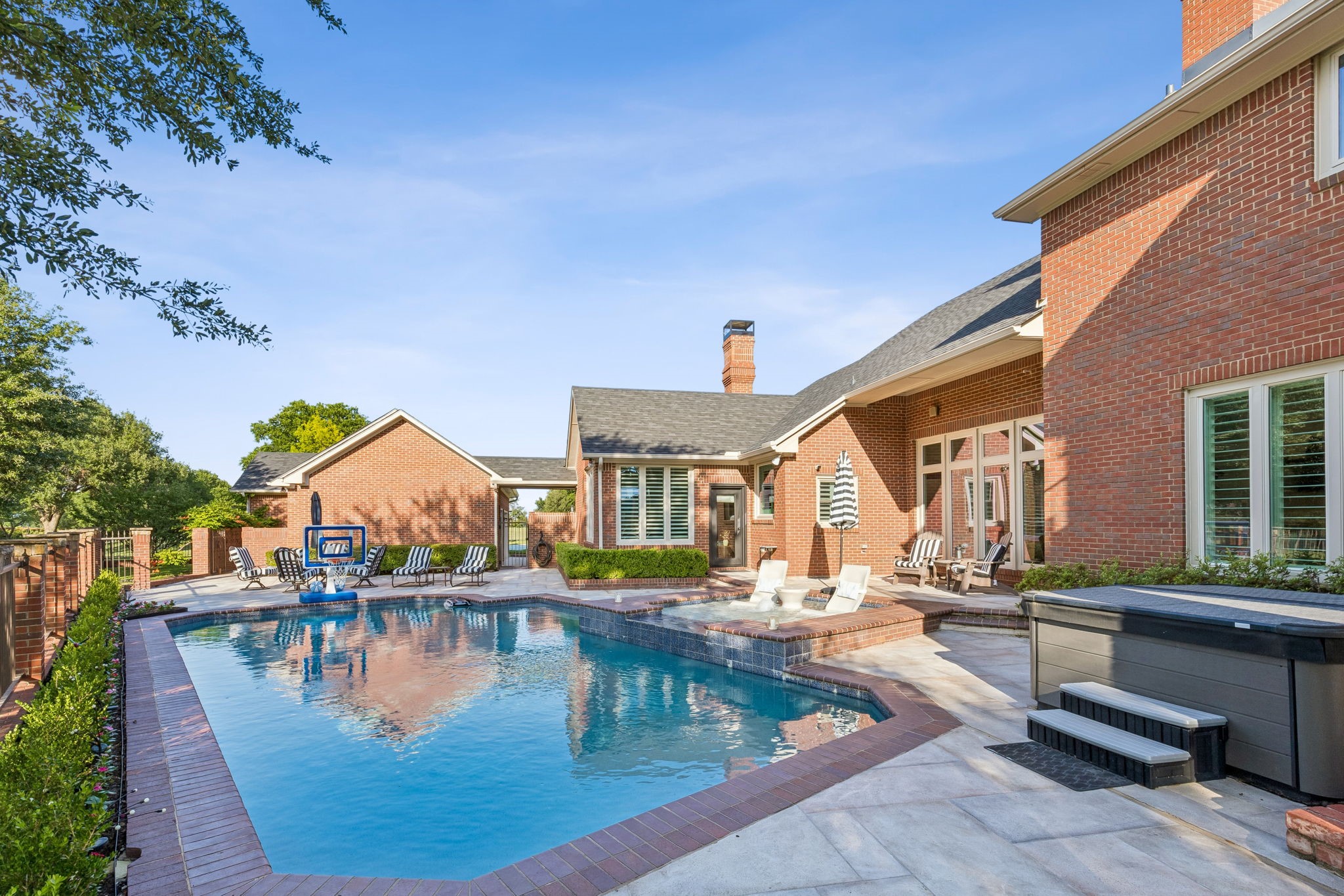 4127 Manorview Lane Dallas TX 75228