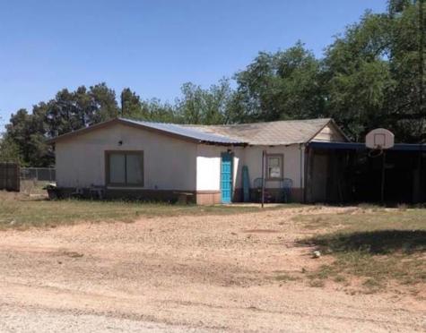 1213 S 2nd Street Tahoka TX 79373