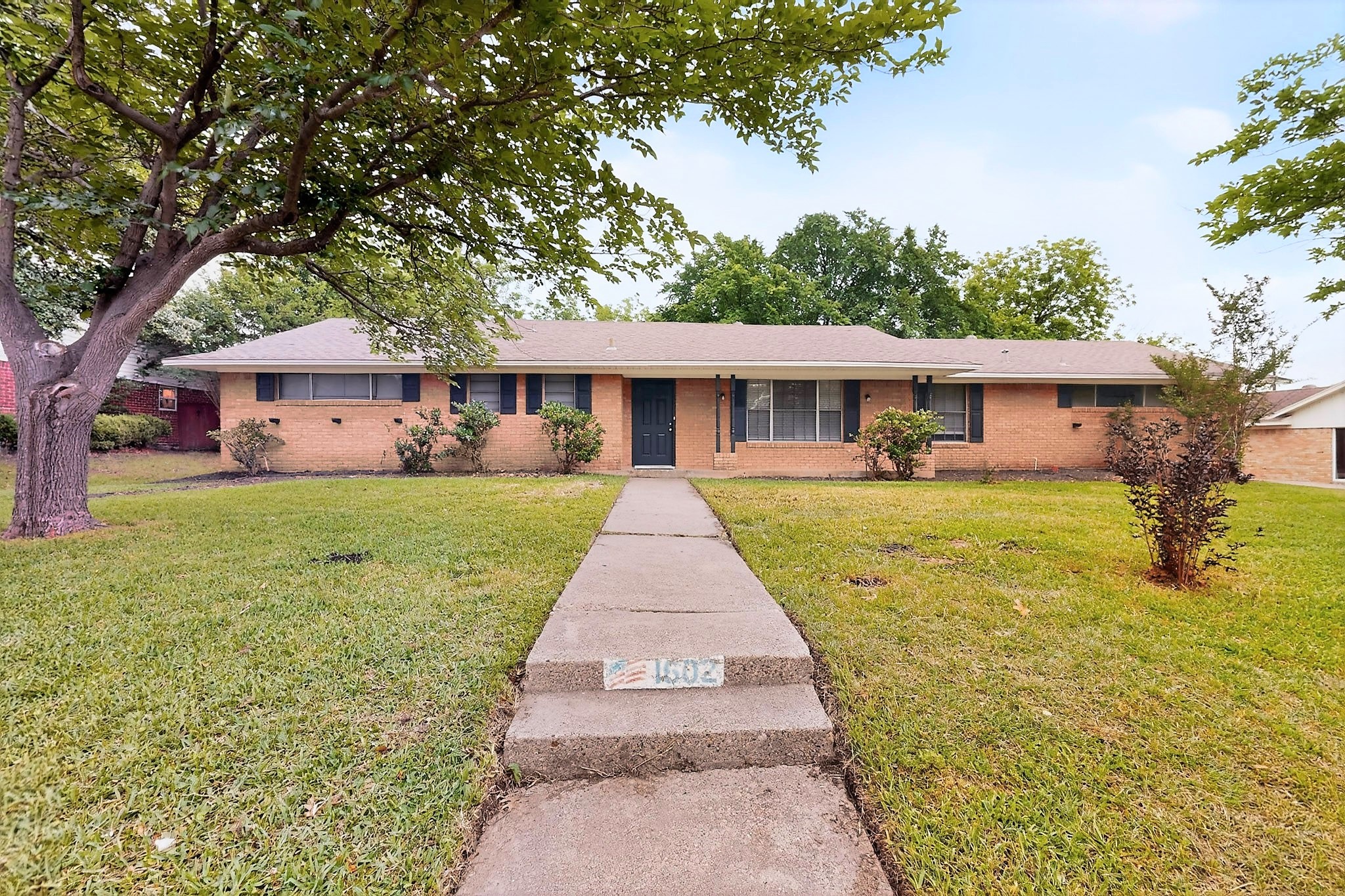 1602 Dakota Drive Garland TX 75043