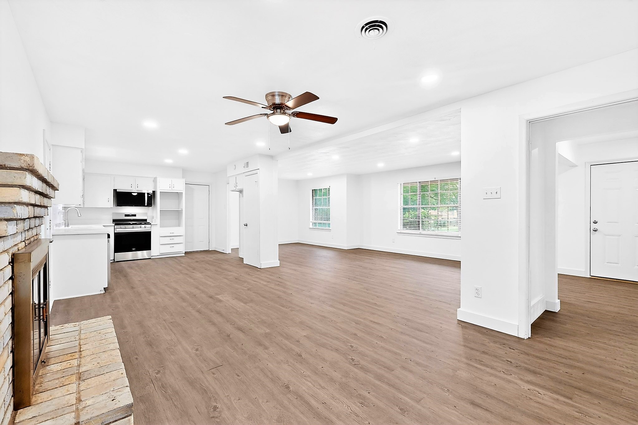 1602 Dakota Drive Garland TX 75043